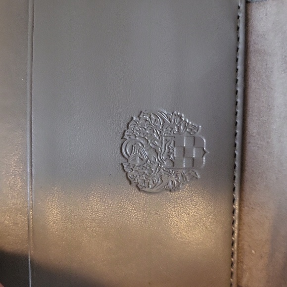 Vince Camuto Wallet - Picture 10 of 17